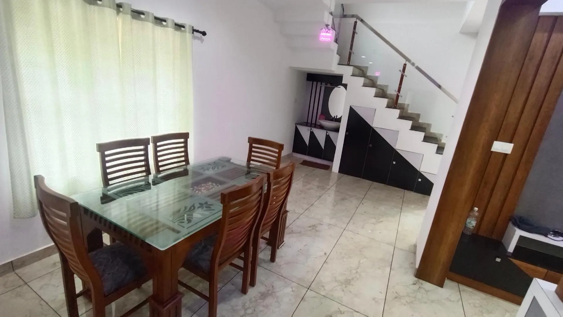 Prime Villa, Near Amusement Park Kochi Villa
