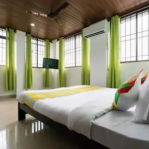 Guest house Oyo Home 49697 Aj Apartments, Kochi